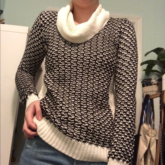 CALVIN Klein NWOT Black & White Knit Turtleneck Sweater XS - Picture 1 of 8